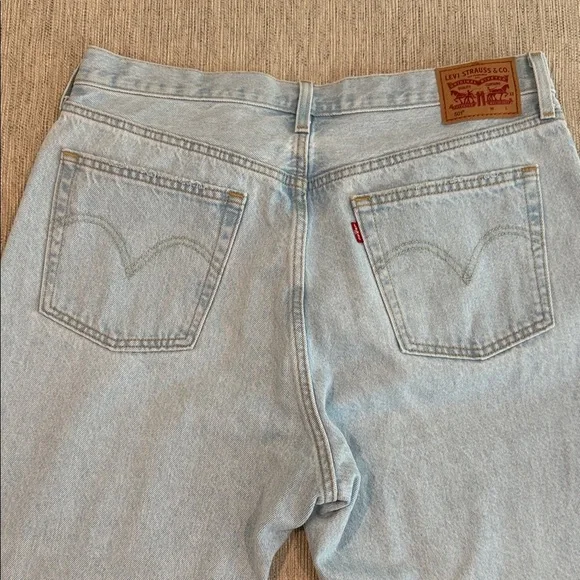 Levi's Boyfriend Jeans Classic Light Blue 32 x 32 - Picture 3 of 8